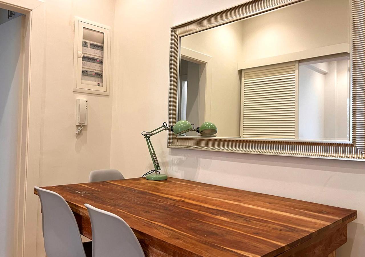 Entire-Lovely Apartment For Couples In Athens Ngoại thất bức ảnh