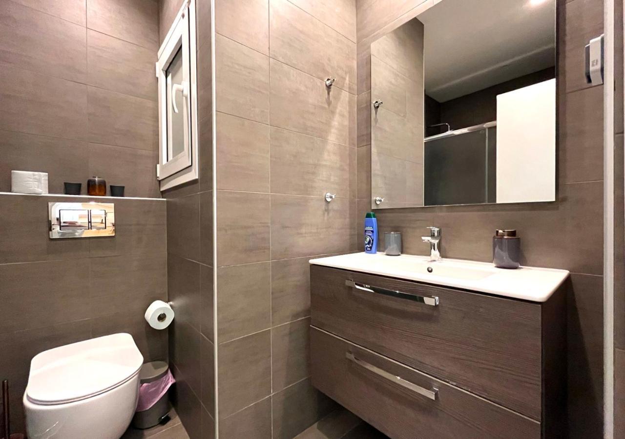 Entire-Lovely Apartment For Couples In Athens Ngoại thất bức ảnh